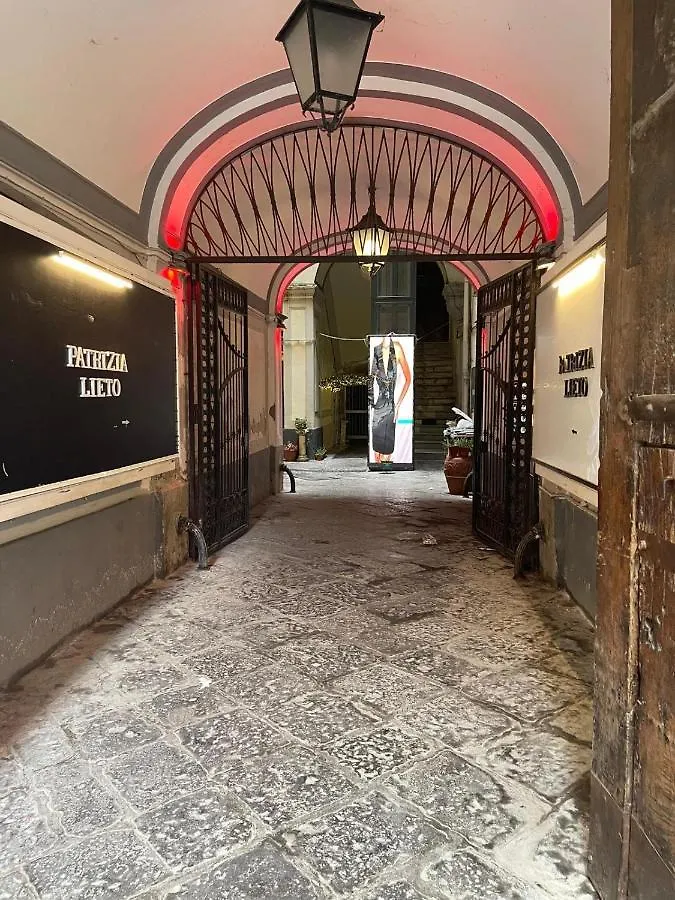 Two Rooms Chiaia 37 Naples