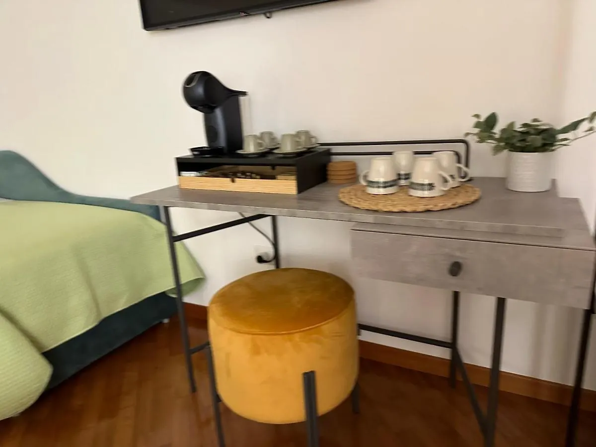 Apartment Two Rooms Chiaia 37 Naples