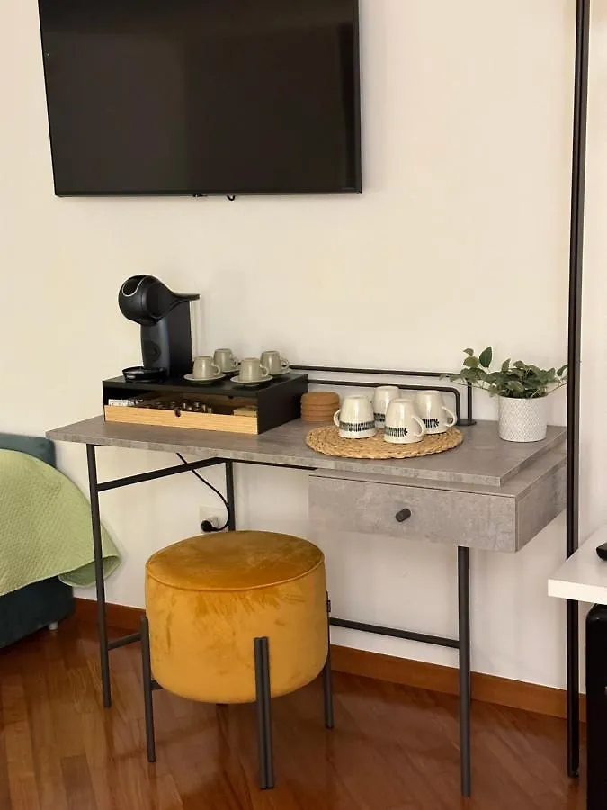 Apartment Two Rooms Chiaia 37 Neapel Italien